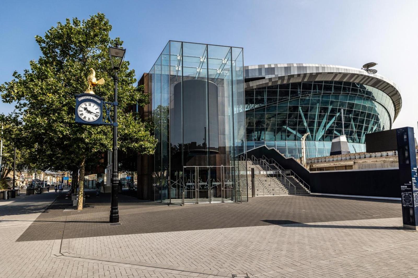 Modern Home With Driveway Parking For 2 Vehicles, Near Tottenham Hotspur Stadium, White Hart Lane Train Station London Exterior photo