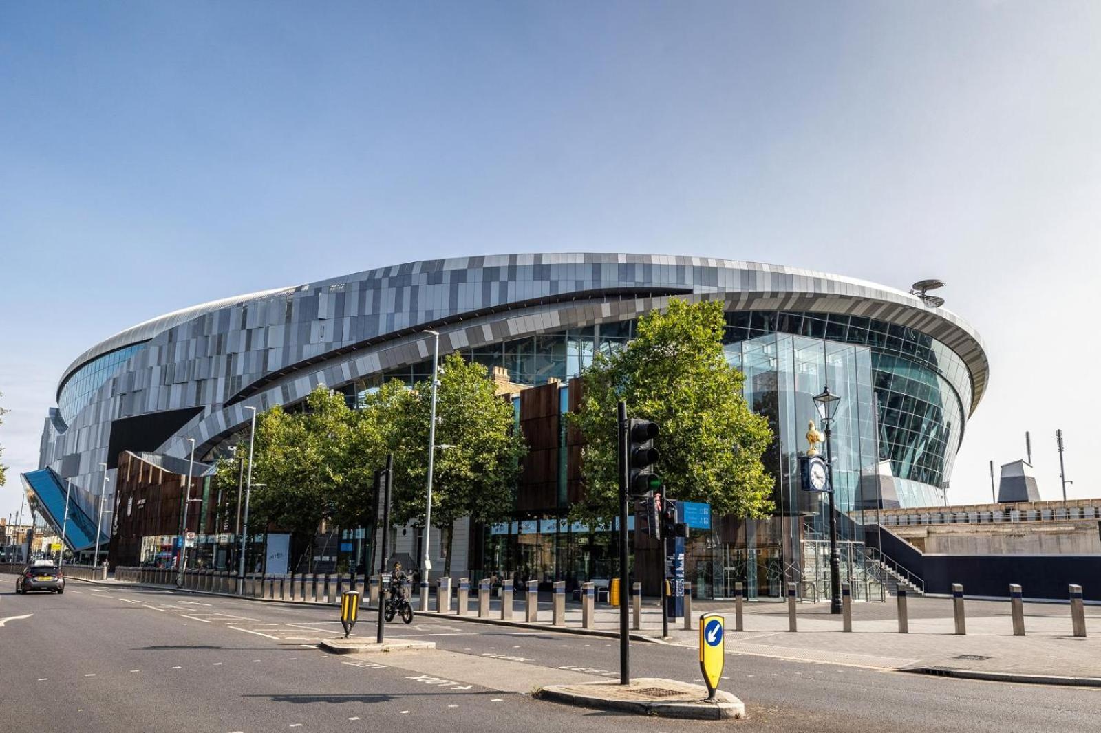 Modern Home With Driveway Parking For 2 Vehicles, Near Tottenham Hotspur Stadium, White Hart Lane Train Station London Exterior photo